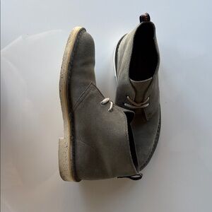 Clarks Men's Olive Chukka Boots